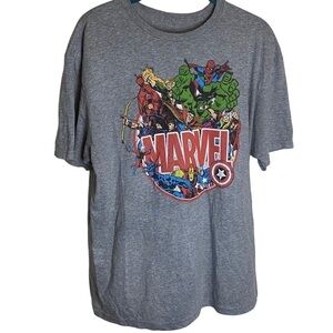 Marvel graphic‎ tee size Large